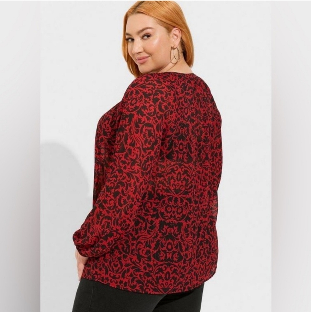 NWT Torrid Crinkle Chiffon Sheer Long Sleeve Blouse Red Black Fleur Size 4X - Picture 2 of 10